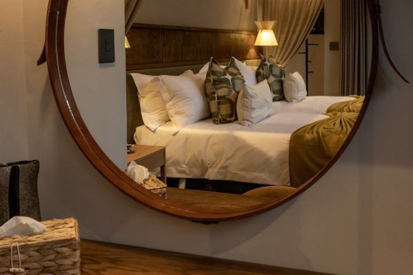 Nicky_Little_Tsholo_Safari_Lodge-88-1.jpg